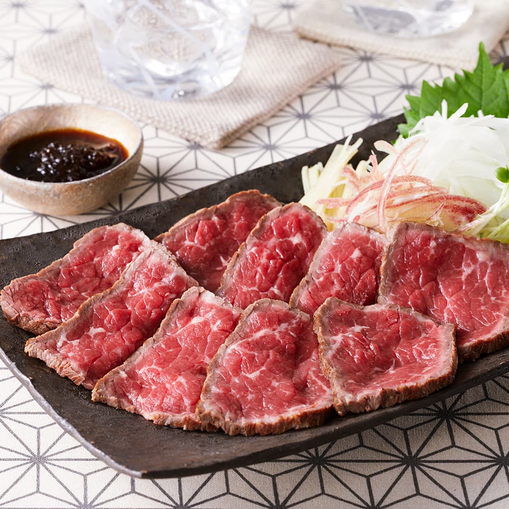 和牛たたき　香味野菜添え　すりおろし玉ねぎタレ